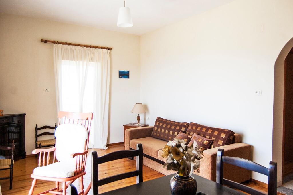 Janakis Apartments Himare Exterior foto