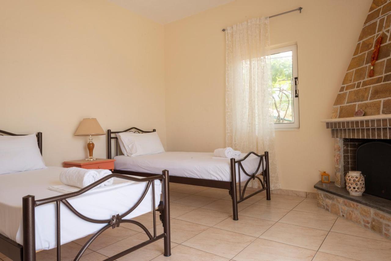 Janakis Apartments Himare Exterior foto