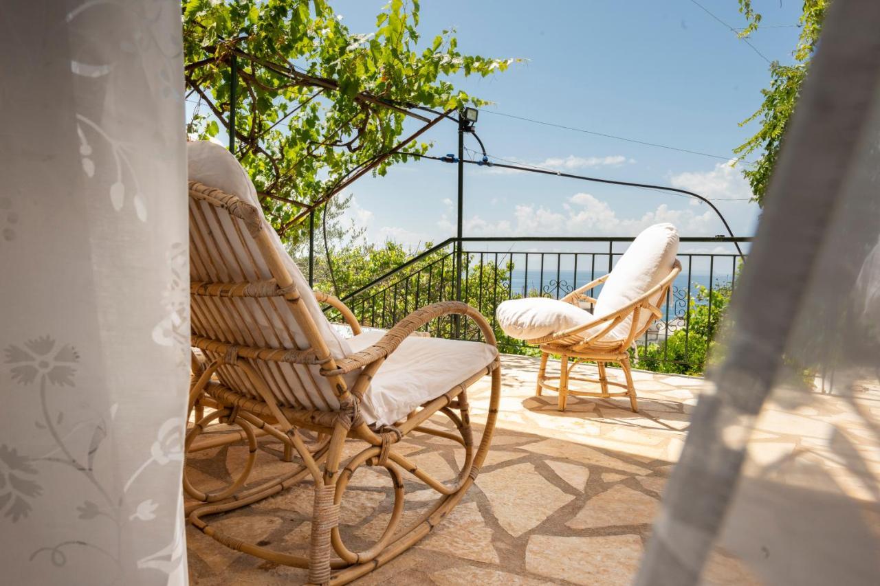 Janakis Apartments Himare Exterior foto