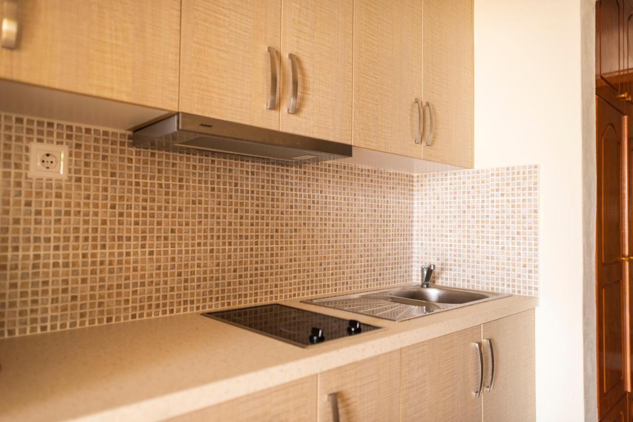 Janakis Apartments Himare Exterior foto
